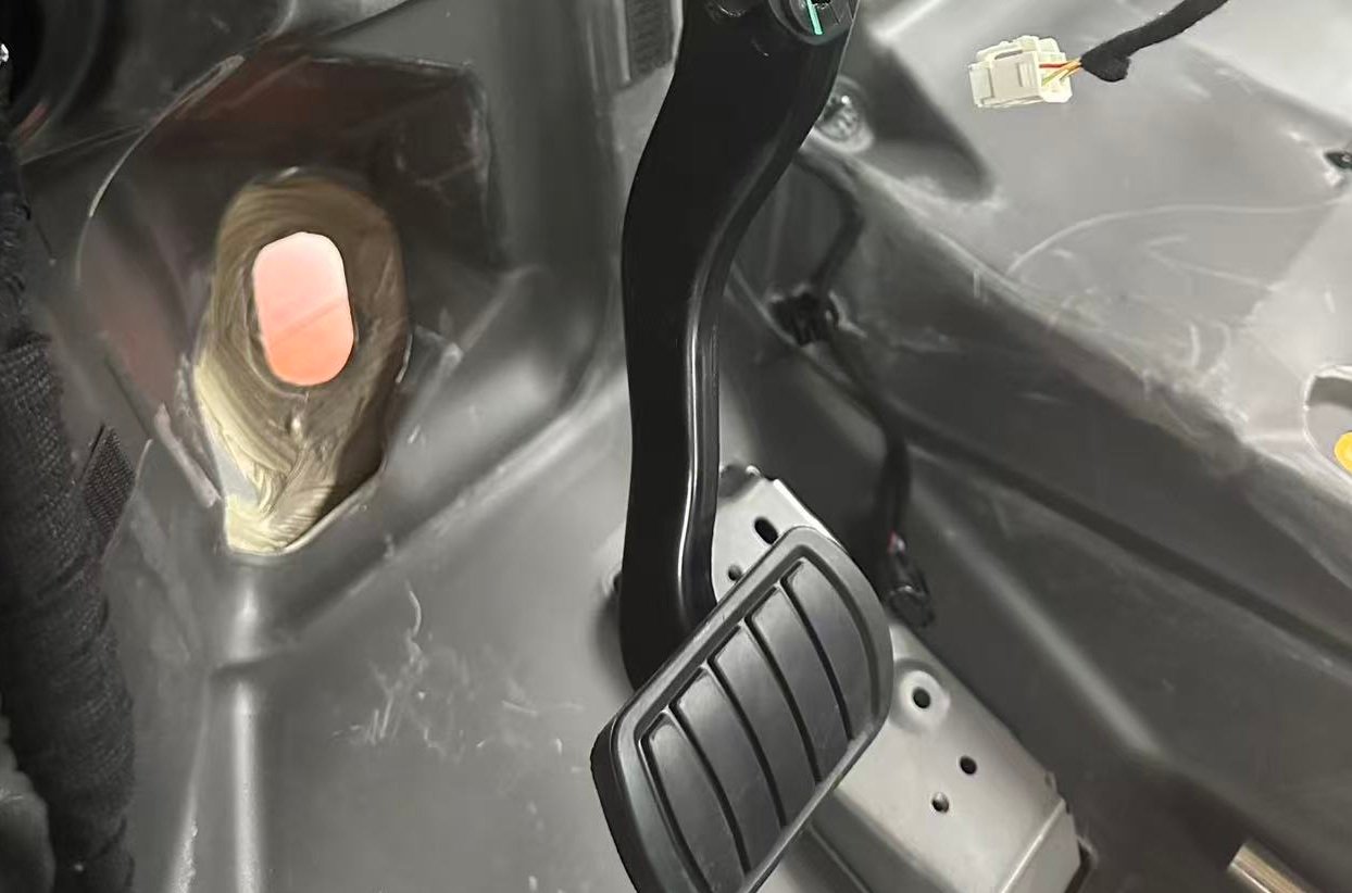 不賭運氣，只憑硬實力！奕境X9高強鋼制動系統，守住行車安全底線