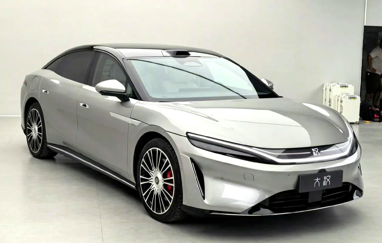 Взгляд девушки на спор о запасе хода BYD Han EV — это действительно не фальшивые показатели