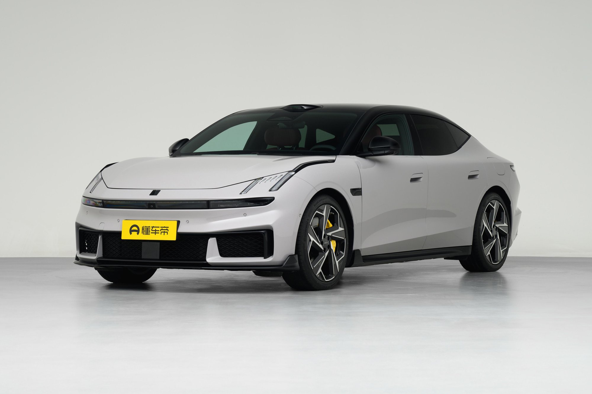 Lynk & Co 10: plne elektrický sedan bez obáv z dojazdu, pre rodinu je to správna voľba!
