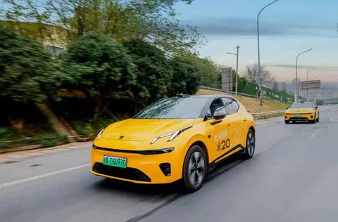 În noaptea de pe Lacul Est, Lynk 20 a transformat evenimentul de degustare pentru o sută de persoane într-o călătorie trendy.