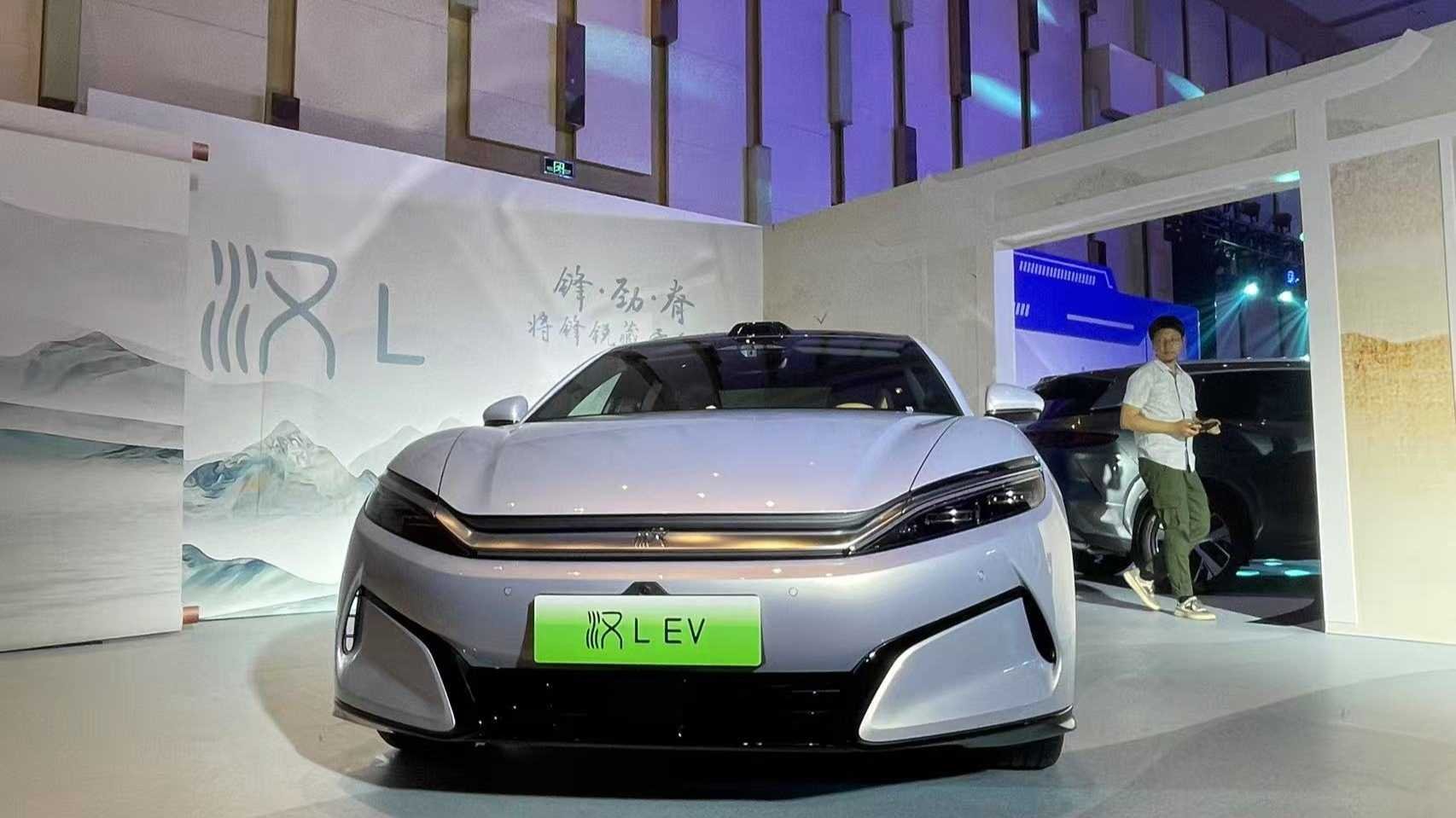 A BYD Han L és Tang L Guangzhou régiójában piacra lépett, megawattos villámtöltés + olaj és elektromos azonos sebesség, egyenesen egy lépéssel előrébb!