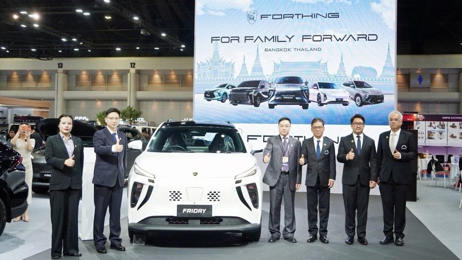 東風風行攜 FRIDAY 與星海 V9 亮相曼谷車展