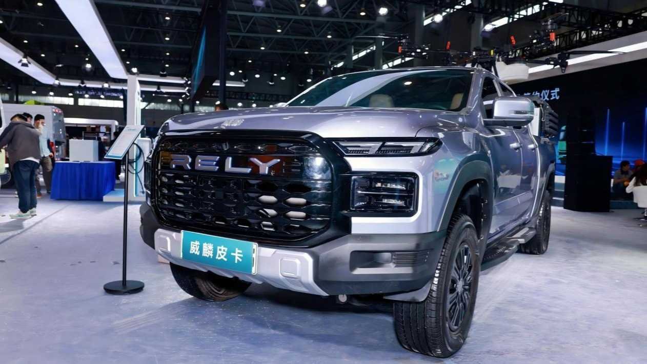 Chery RELY Veyron R08EV debuts at Hefei New Energy Commercial Vehicle Show, winning over the audience with its strength