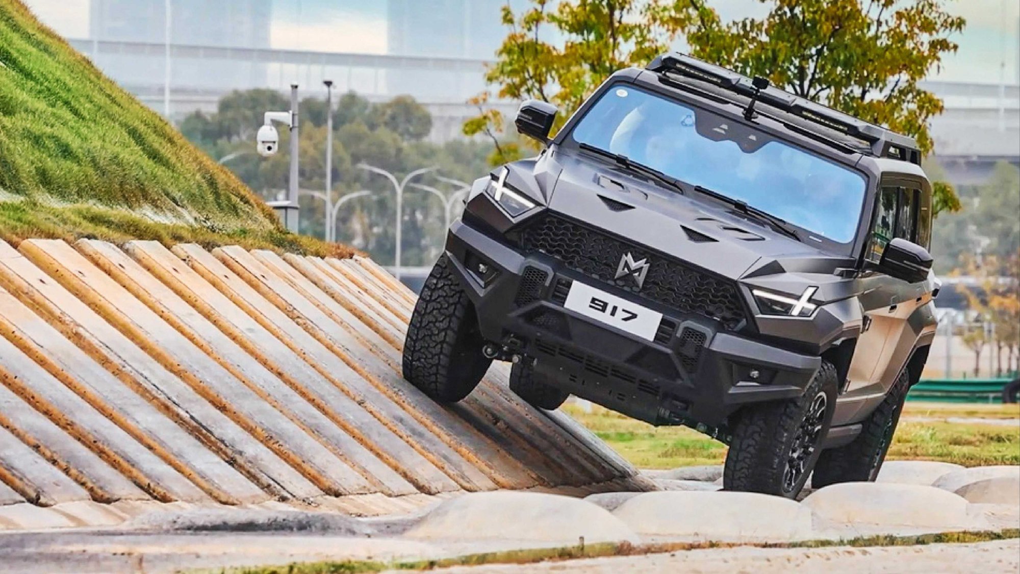 Wuhan produkuje, globalny zasięg! Dongfeng M-Hero Technology w pełni prezentuje inteligentną technologię i mocne możliwości terenowe