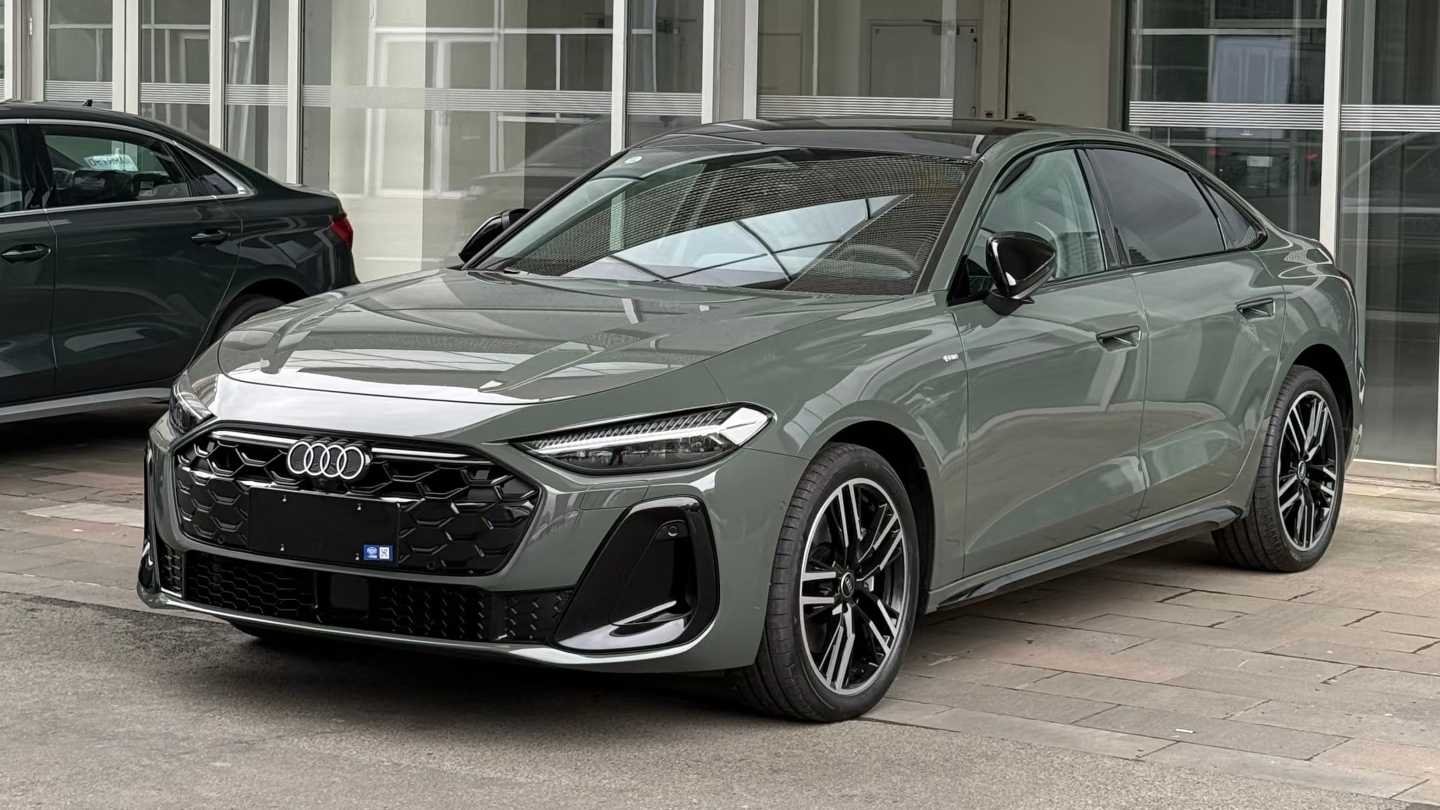 Audi A5L tesztvezetés: német futómű + Huawei-agy, vezetés közben tényleg skizofrén?