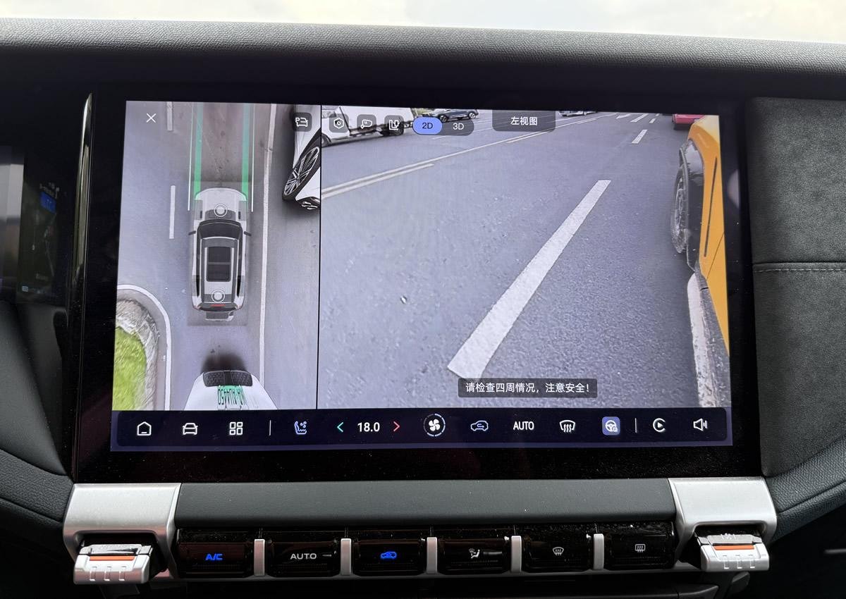 试驾深蓝G318无忧穿越版，带电、带锁、带空悬、带智能的方盒子硬派SUV就是爽