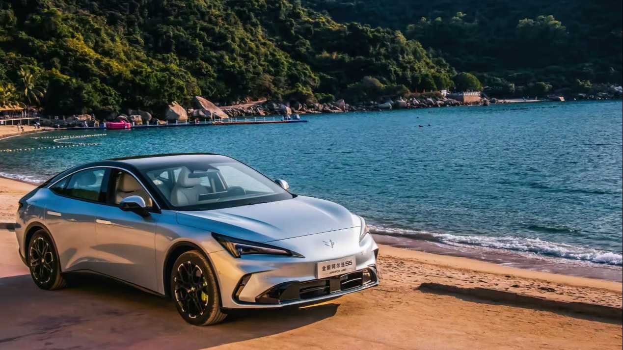 純電720km/增程1450km，極狐全新阿爾法S5上市補貼價9.98萬起