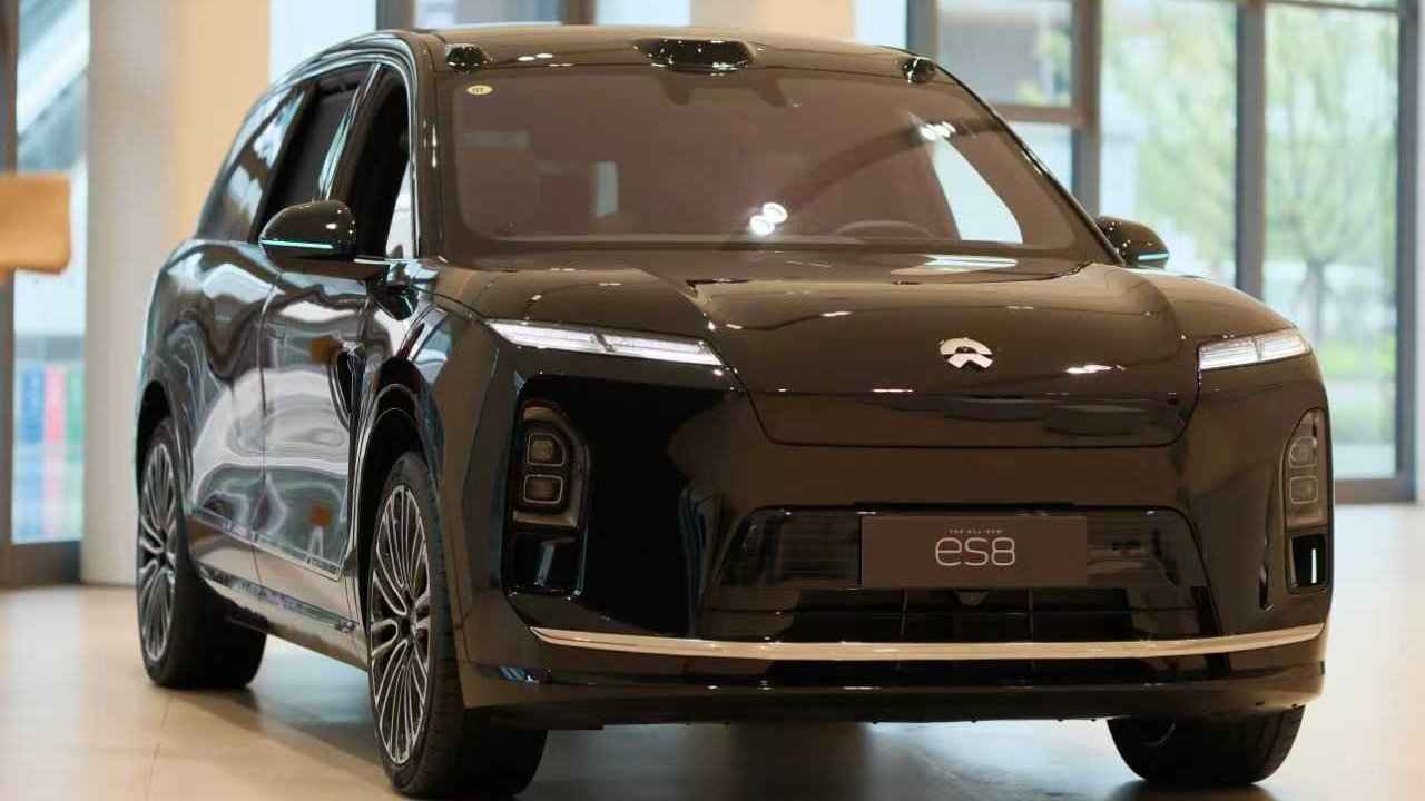 NIO's All-New ES8 Static Appreciation Event Opens in Guiyang, Executive Luxury Vehicle Draws Attention