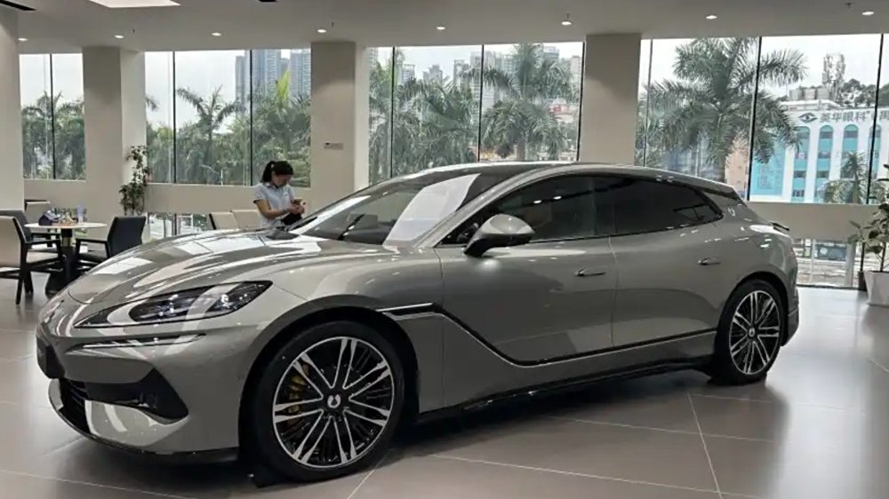 تصوير حي لسيارة تينغشي Z9GT في المعرض: مزايا عديدة وعيوب صغيرة واضحة أيضًا