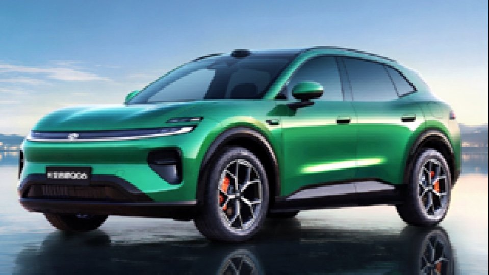 A Changan Qiyuan Q06 július 15-én debütál, tisztán elektromos és hatótávnövelő hibrid hajtással