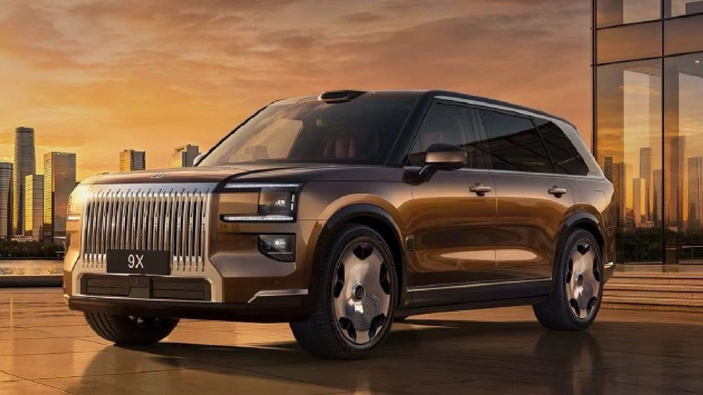 Az ötszemélyes változat második sora 1,4 méter lábtérrel – itt a Zeekr 9X nagy ötszemélyes változata