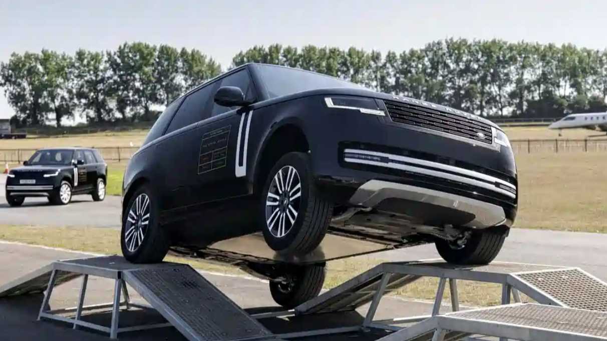 A Range Rover elektromos prototípusa bemutatkozott, a sorozatgyártású változat 2026-ban debütál külföldön