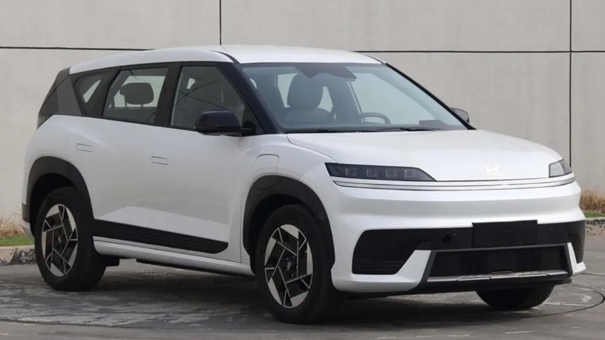 A Beijing Hyundai ELEXIO hivatalosan EO羿欧 néven debütál, tisztán elektromos hatótávolsága akár 722 km is lehet