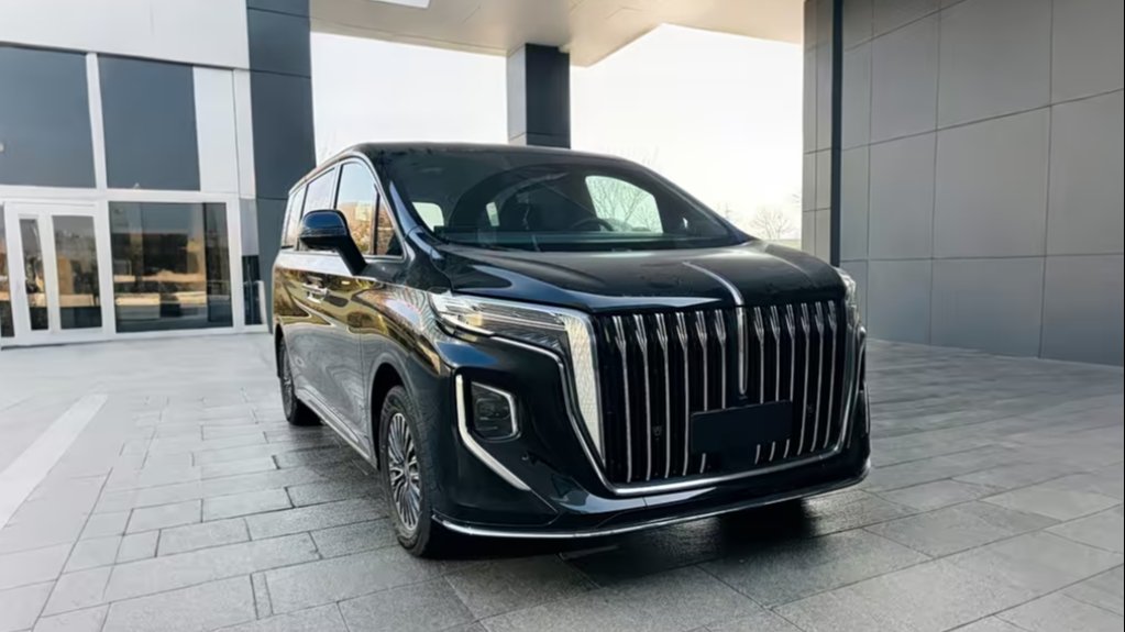 A Hongqi márka nagy méretű MPV-je, az új Hongqi HQ9 PHEV hatótávolsági adatai napvilágot láttak