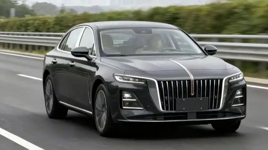 A 2026-os Hongqi H5 valós képei napvilágot láttak, külseje jobban hasonlít a Hongqi H9-hez