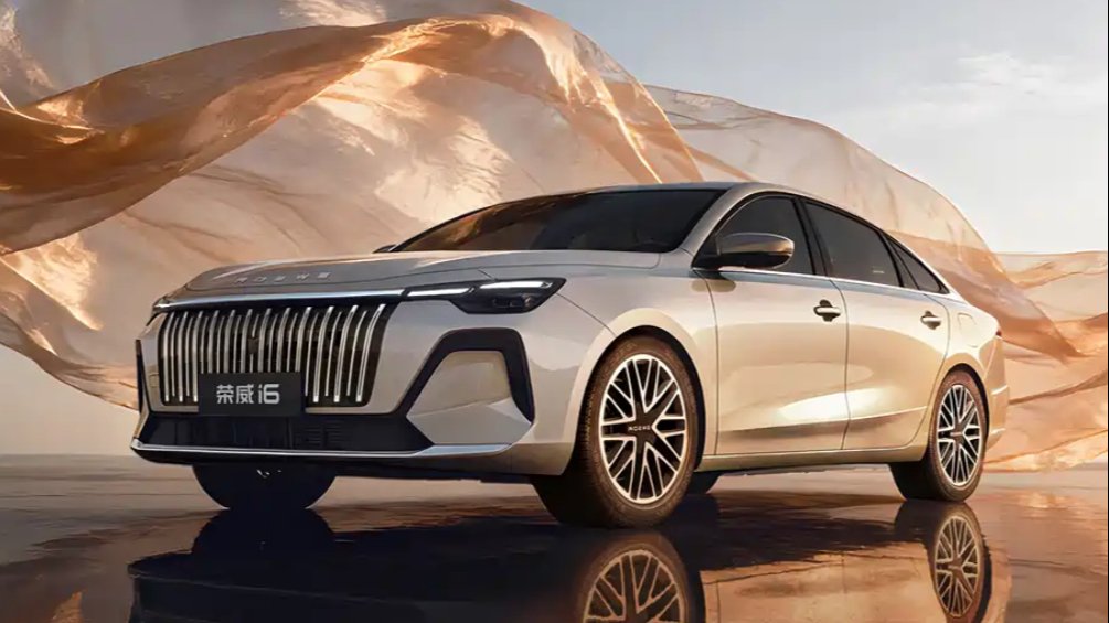 Objavljene zvanične slike eksterijera novog Roewe i6, 1.5L+CVT pogonski sklop, na tržištu u aprilu