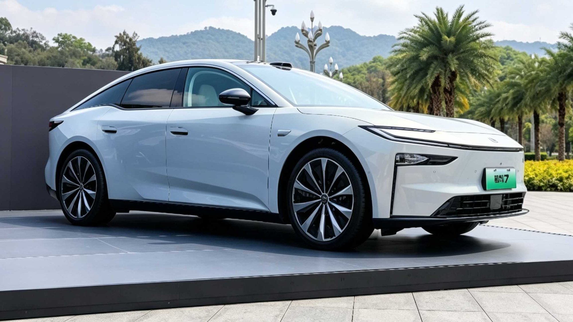 Öngyulladásért kárpótlás, degradációért csere, parkolási ütközésért a gyártó fizet: a Platinum Smart 7 három szorongásra kínál gyógyírt