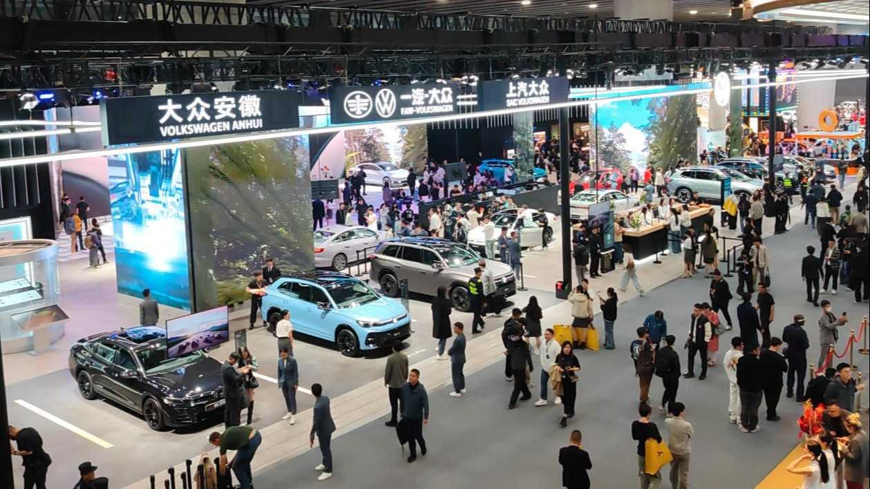 نتائج التعاون المشترك 2.0 تتحقق على أرض الواقع: مصفوفة العلامتين التجاريتين لـ SAIC Volkswagen تتألق في معرض قوانغتشو للسيارات