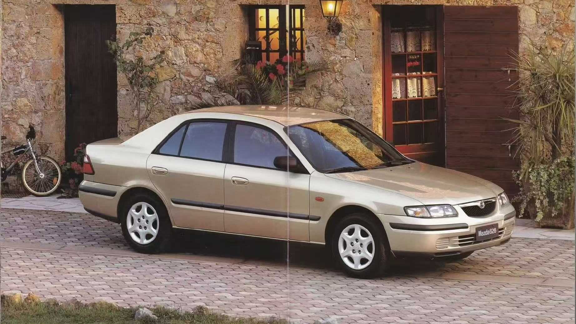 A Mazda 626 az EZ-6 elődje