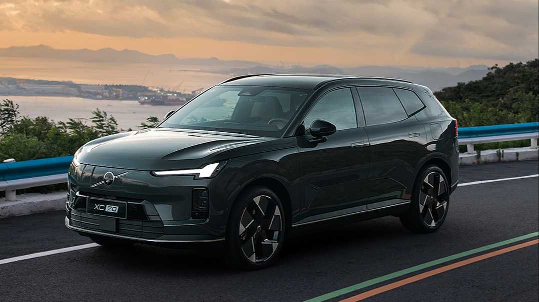 30 milliós kategóriájú közép- és nagyméretű luxus plug-in hibrid SUV, a Volvo XC70 megkezdte az előértékesítést