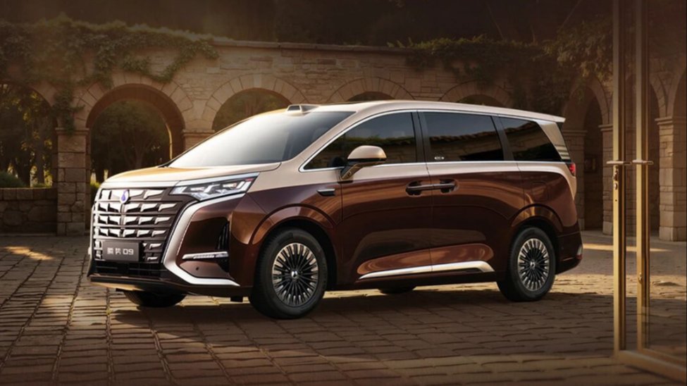 بطارية الشفرة من الجيل الثاني تُركّب لأول مرة في مركبة MPV: ما مدى سرعة شحن الجيل الثاني من دينزا D9؟
