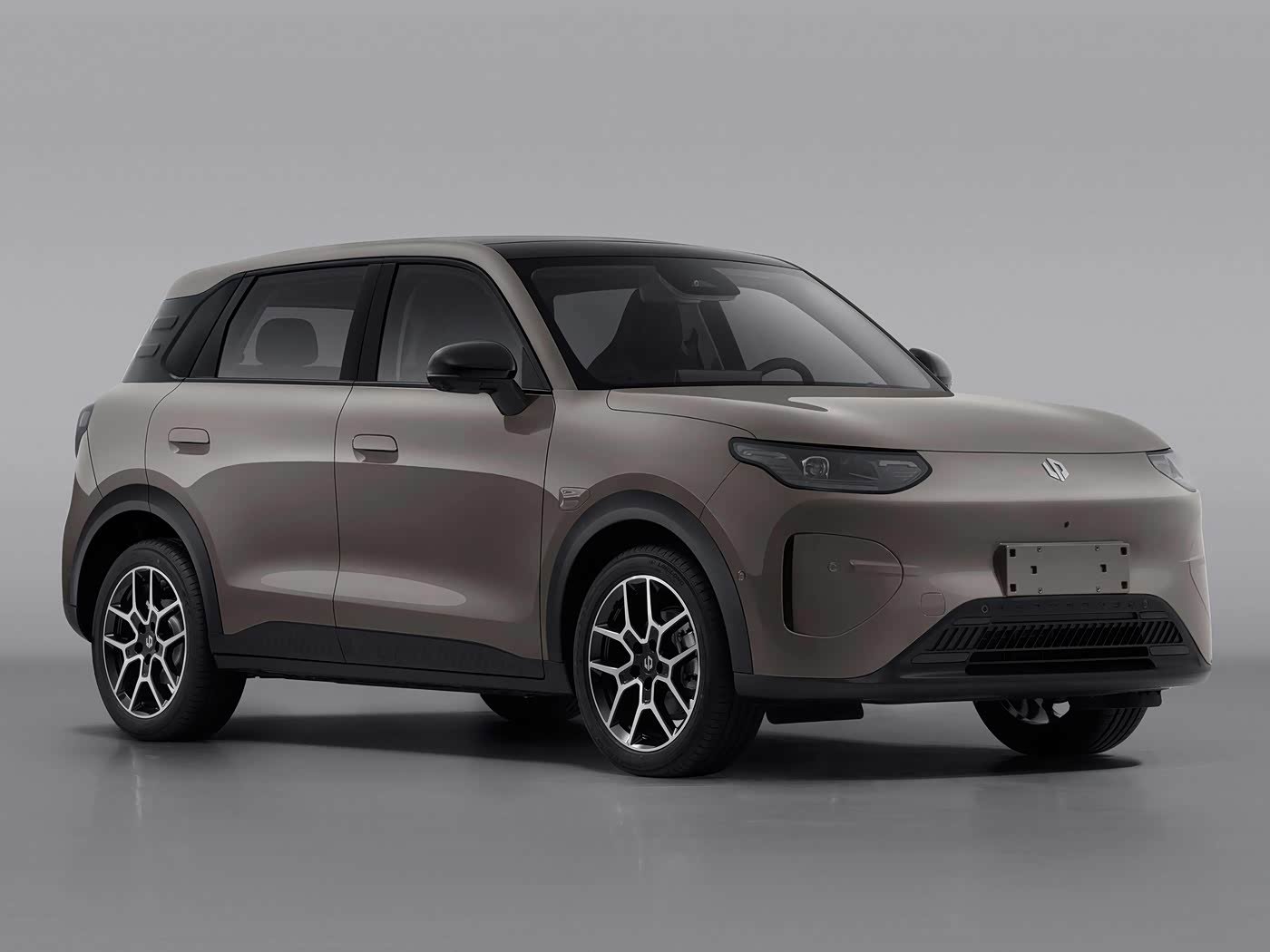 В феврале поставки Leapmotor достигли 28 067 автомобилей, старт предпродаж A10 запланирован на 1 марта. Leapmotor опубликовала данные о поставках за февраль: всего за месяц было поставлено 28 067 автомобилей всех моделей. Хотя показатель ниже январского, с учётом сокращения производственного и логистического цикла из-за празднования Китайского Нового года, компании всё же удалось достичь такого уровня поставок.